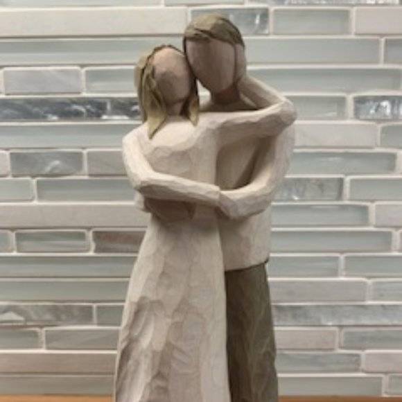 Willow Creek - Together 9" Hand Painted Resin Figure - Picture 2 of 8